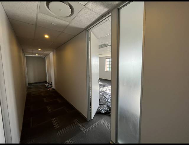 362M² OFFICE TO LET IN CLAREMONT